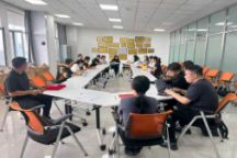 商学院召开新学期工作会议